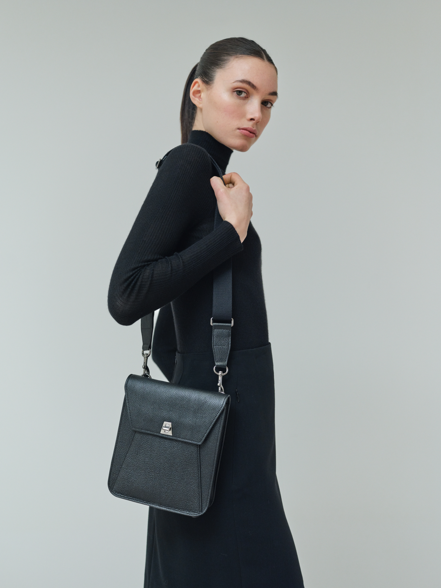 img_f81ce30f-6026-48f6-8dc7-262f214f5484.png Anouk Little Messenger Bag - Image 1